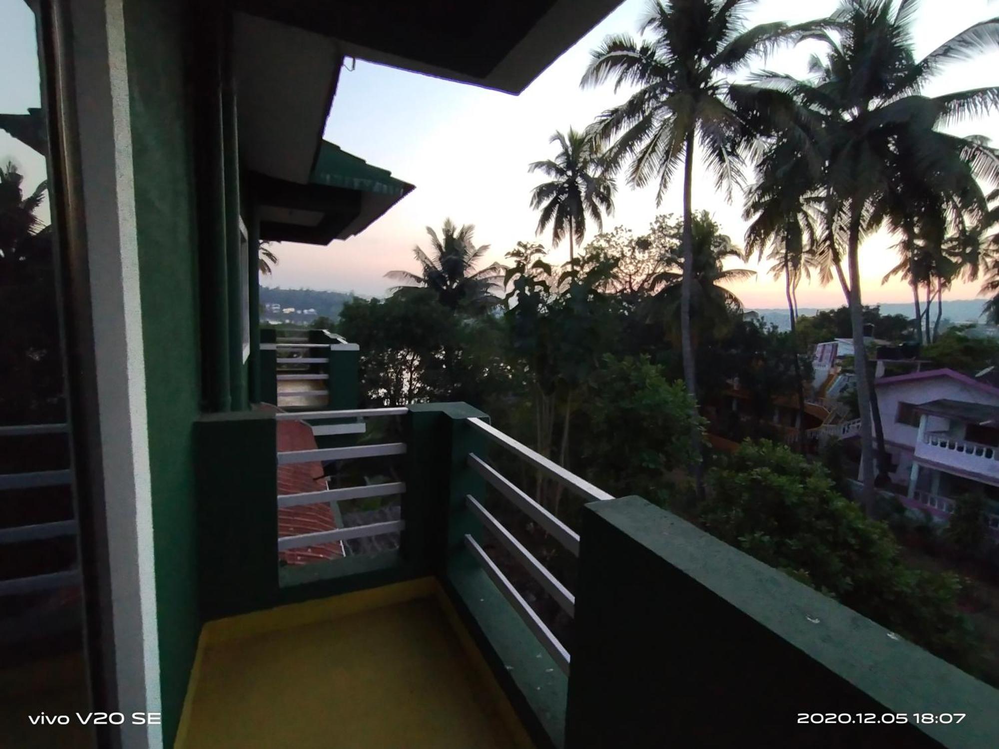Green Nest Hostel, Baga- North Goa อาร์โปรา ภายนอก รูปภาพ
