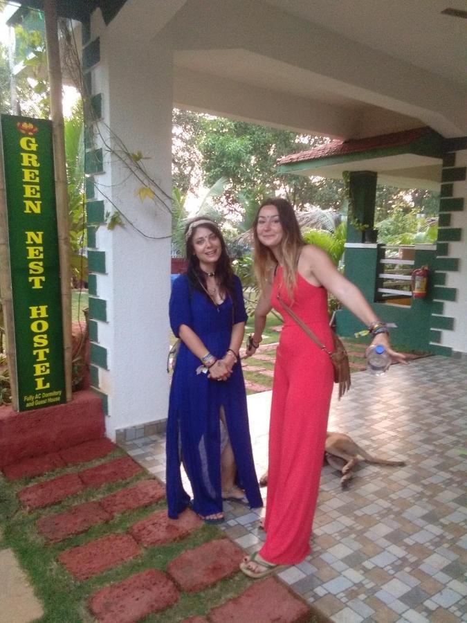 Green Nest Hostel, Baga- North Goa อาร์โปรา ภายนอก รูปภาพ